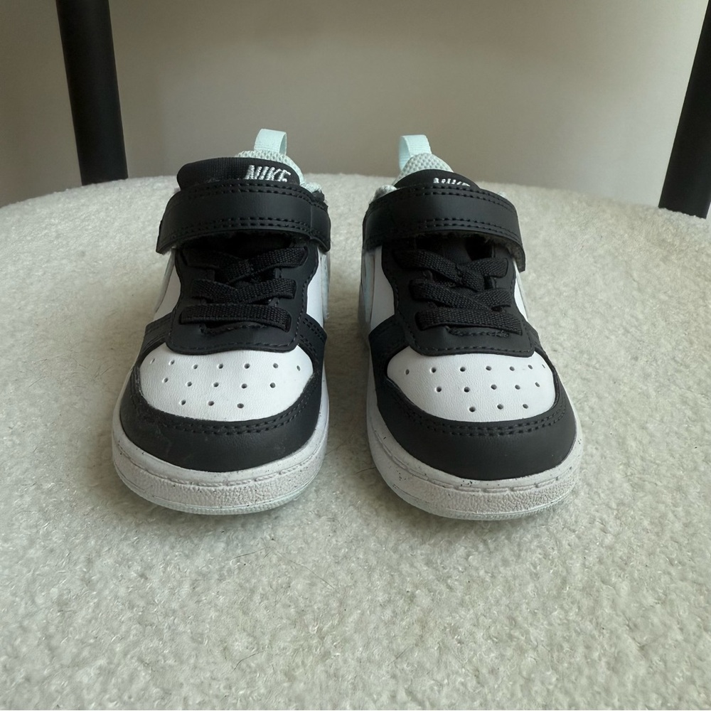 Nike Black and White Velcro Sneakers